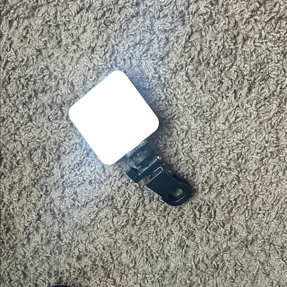 LED Clip-On Camera Light - Black